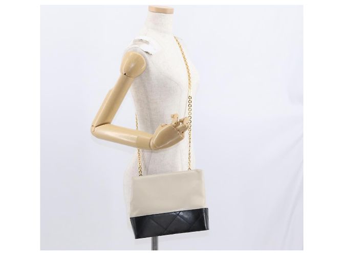 Borsa a spalla a catena Salvatore Ferragamo in pelle bianca nera oro Auth bs31765 Nero Bianco D'oro - vista 20