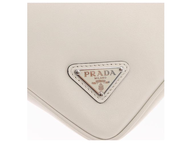 PRADA Borsa Clutch in Pelle Argento Bianca Auth 159445V Bianco - vista 19