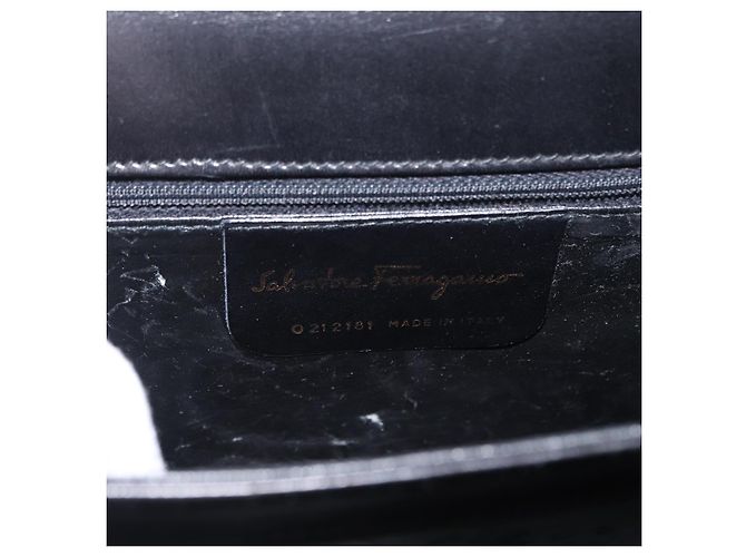 Borsa a mano in pelle Gancini 2 in 1 nera e oro Salvatore Ferragamo Auth ka1065 Nero D'oro - vista 18