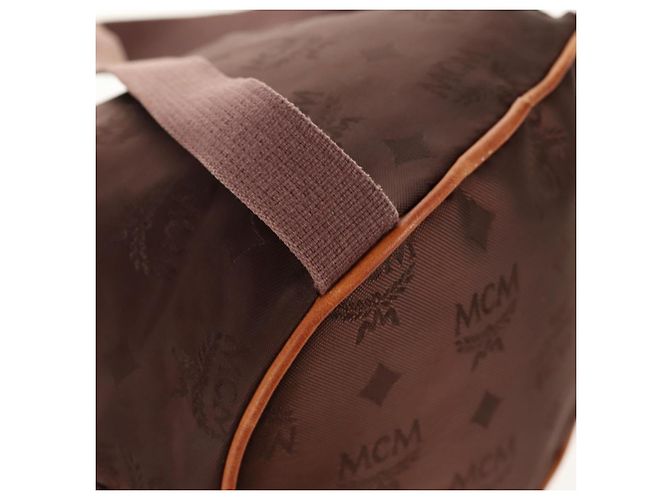MCM Zaino Vicetos Logogram in nylon marrone e oro Auth 158482 D'oro - vista 15