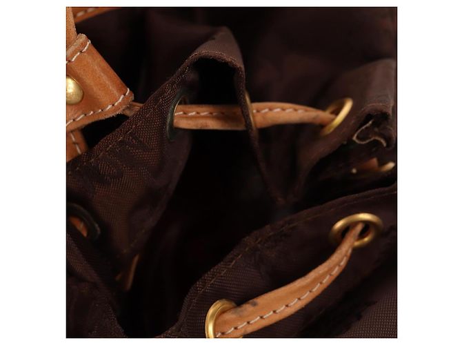 MCM Zaino Vicetos Logogram in nylon marrone e oro Auth 158482 D'oro - vista 21