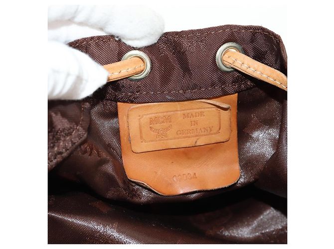 MCM Zaino Vicetos Logogram in nylon marrone e oro Auth 158482 D'oro - vista 26