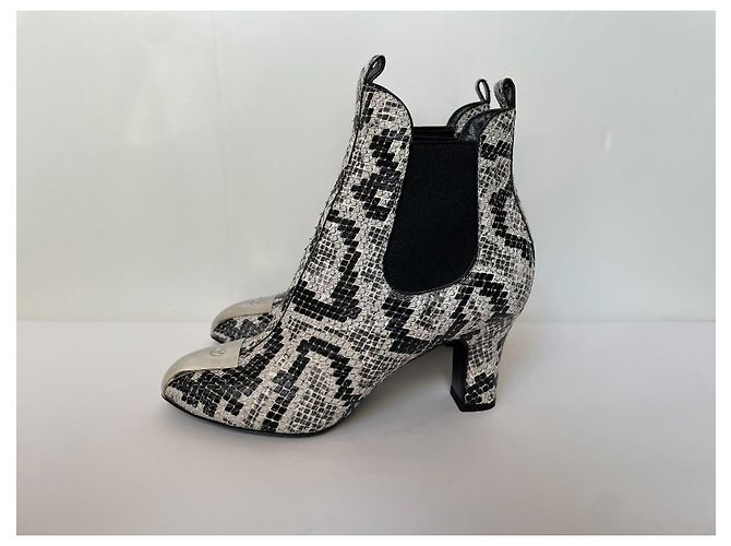 Stivaletti Louis Vuitton in pelle esotica nera e bianca Nero Bianco - vista 2