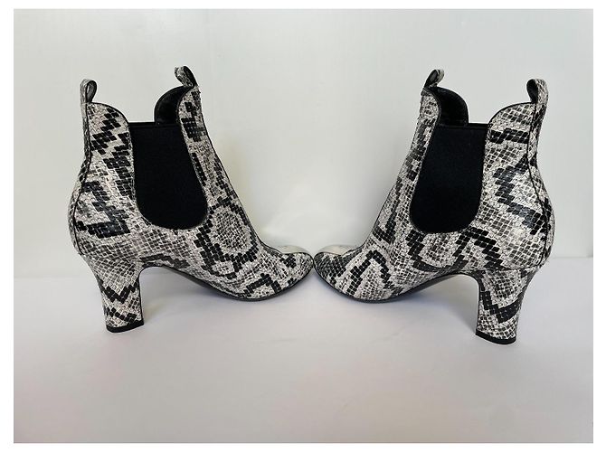 Stivaletti Louis Vuitton in pelle esotica nera e bianca Nero Bianco - vista 6