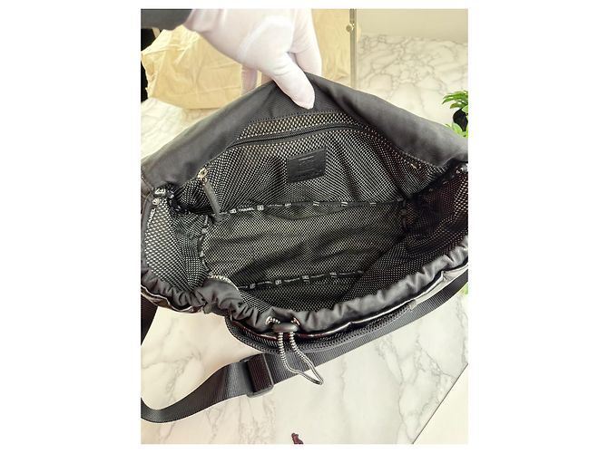 Borsa a tracolla Chanel nera in tessuto Nero - vista 14