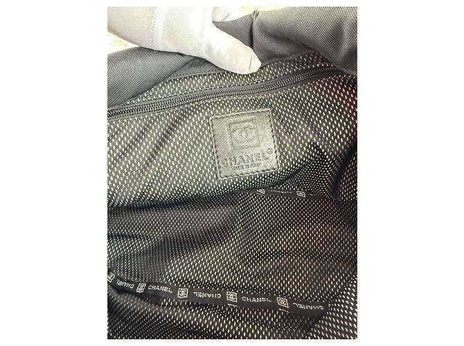 Borsa a tracolla Chanel nera in tessuto Nero - vista 15