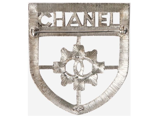 Chanel Silberfarbene Metall- und Swarovski-Kristall-CC-Brosche - vista 2