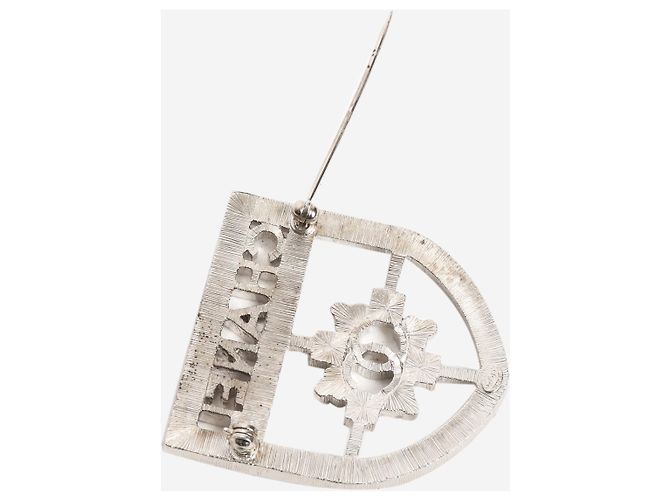 Chanel Silberfarbene Metall- und Swarovski-Kristall-CC-Brosche - vista 3