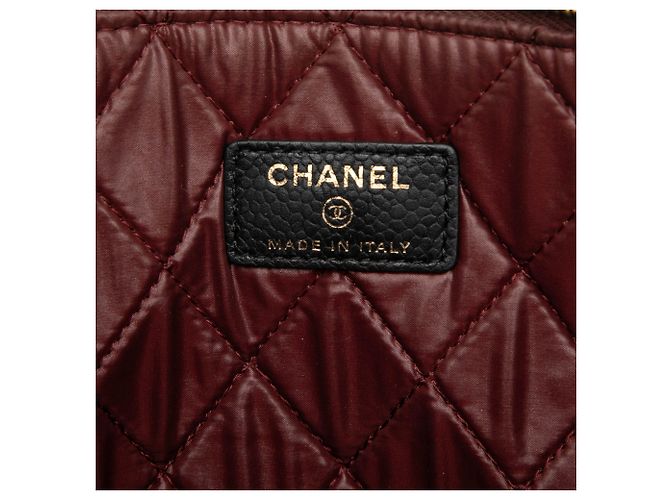Clutch O Grande in Caviar Nero di Chanel - vista 5