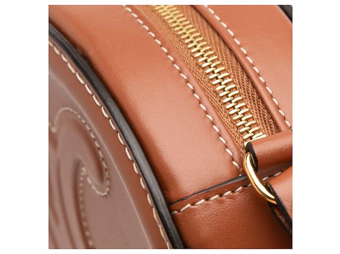 Céline Celine Piccola Borsa a Tracolla Ovale in Pelle di Vitello Marrone Triomphe - vista 10