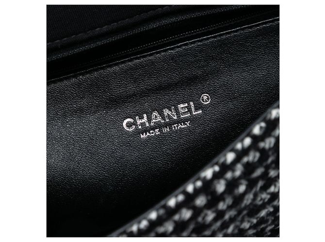 Chanel Nero Jumbo CC in Jersey Trapuntato e Catena in Tweed - vista 6