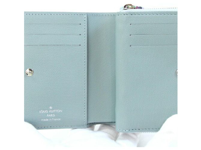 Cartera Lou Bifold Monogram Coussin Louis Vuitton Azul claro - vista 4