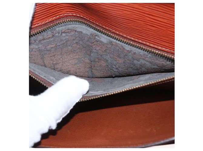 LOUIS VUITTON Borsa a Mano Dragonne Epi Serie Marrone M52618 LV Auth ka1017 - vista 10