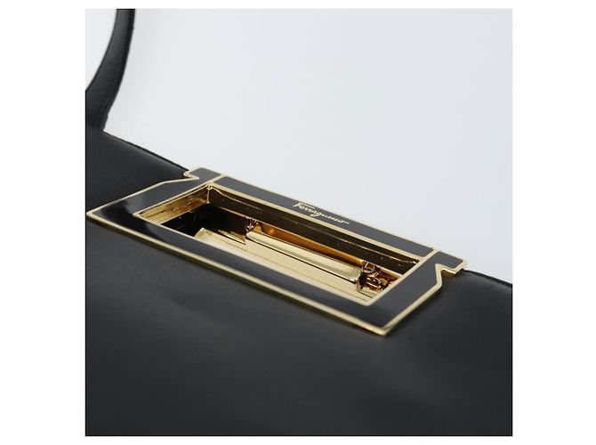 Borsa a mano in pelle Gancini Salvatore Ferragamo 2 in 1 Nero Oro Auth 157683 - vista 7