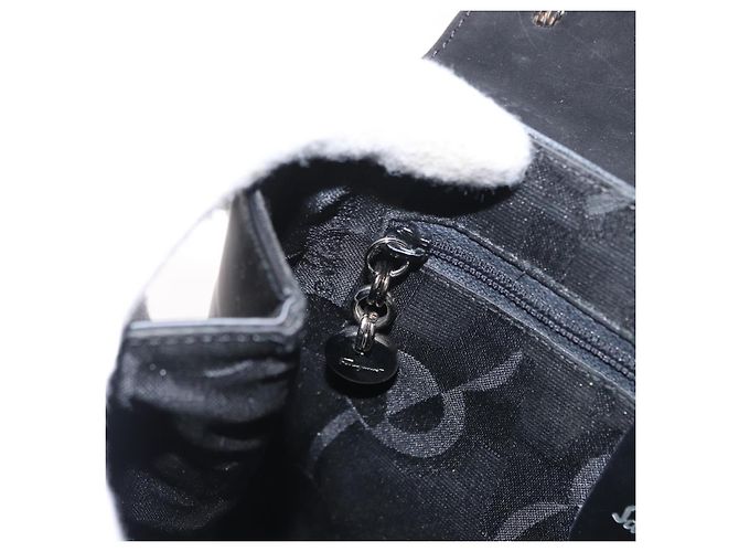 Borsa a Spalla Vala in Pelle Nera e Argento di Salvatore Ferragamo Auth bs31823 Nero - vista 23