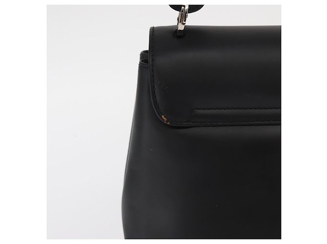 Borsa a Spalla Vala in Pelle Nera e Argento di Salvatore Ferragamo Auth bs31823 Nero - vista 3