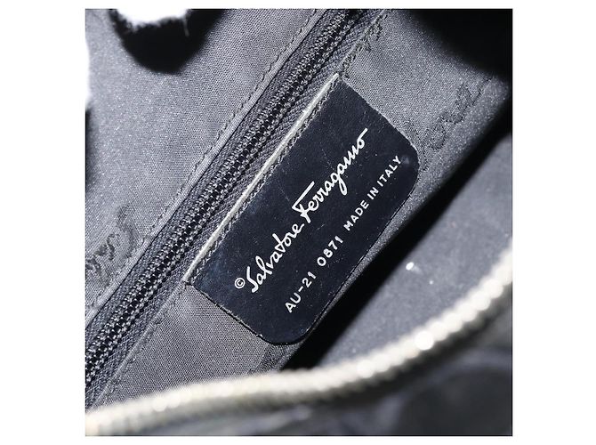 Borsa a Spalla Gancini in Nylon Nero e Argento di Salvatore Ferragamo Auth bs32062 - vista 12