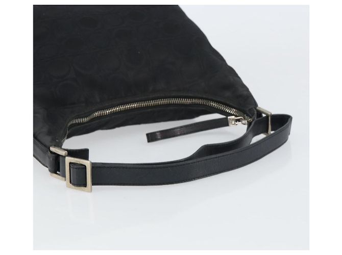 Borsa a Spalla Gancini in Nylon Nero e Argento di Salvatore Ferragamo Auth bs32062 - vista 7