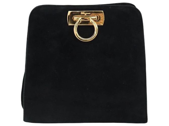 Borsa a Spalla Gancini Chain di Salvatore Ferragamo in Camoscio Nero e Oro Auth 148567 D'oro - vista 13