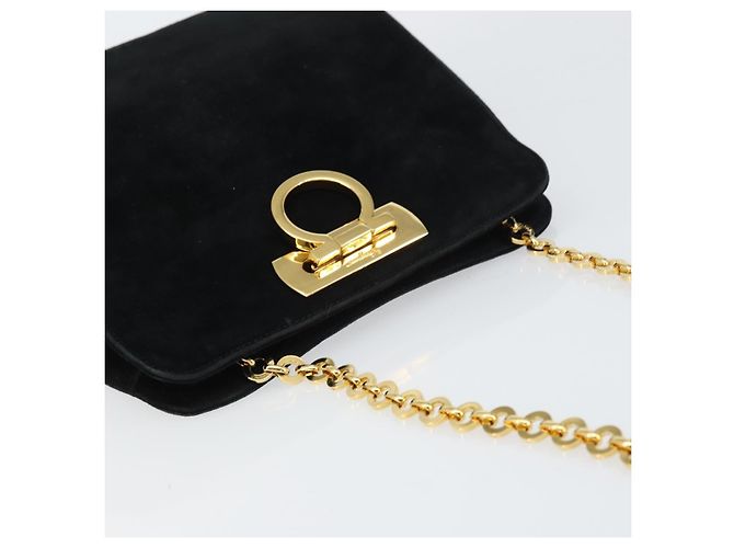 Borsa a Spalla Gancini Chain di Salvatore Ferragamo in Camoscio Nero e Oro Auth 148567 D'oro - vista 6