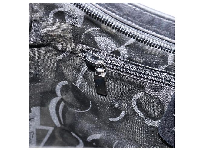 Borsa a Spalla Vala in Nylon Nero Salvatore Ferragamo Auth 160694 - vista 19