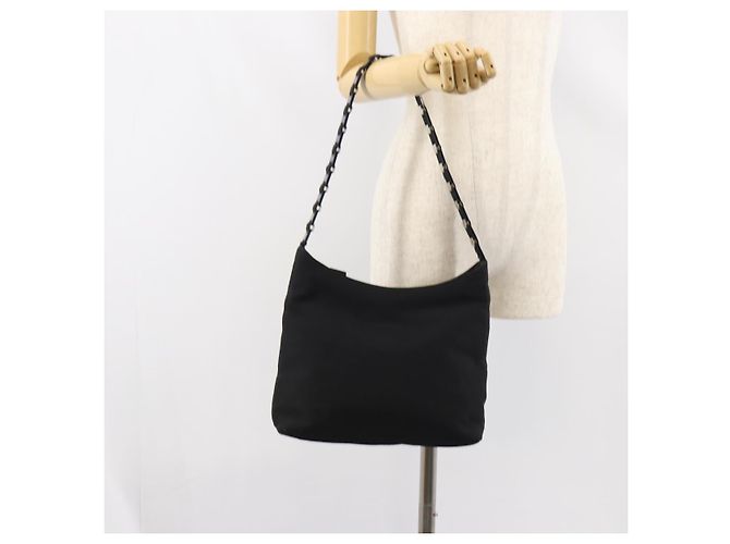 Borsa a Spalla Vala in Nylon Nero Salvatore Ferragamo Auth 160694 - vista 21