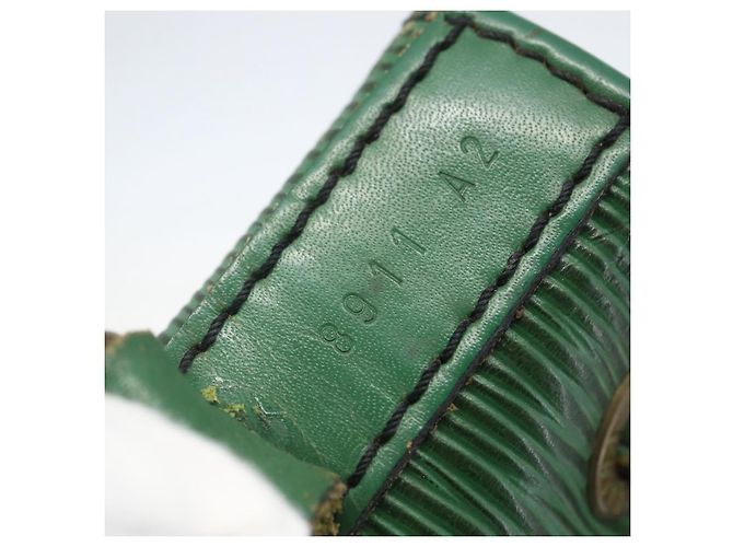 Noe LOUIS VUITTON Borsa a Spalla Petit Noé Epi Verde M44104 LV Auth 151097 - vista 12