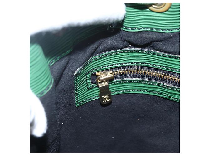 Noe LOUIS VUITTON Borsa a Spalla Petit Noé Epi Verde M44104 LV Auth 151097 - vista 17