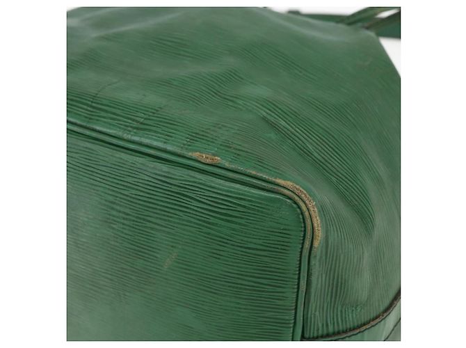 Noe LOUIS VUITTON Borsa a Spalla Petit Noé Epi Verde M44104 LV Auth 151097 - vista 9