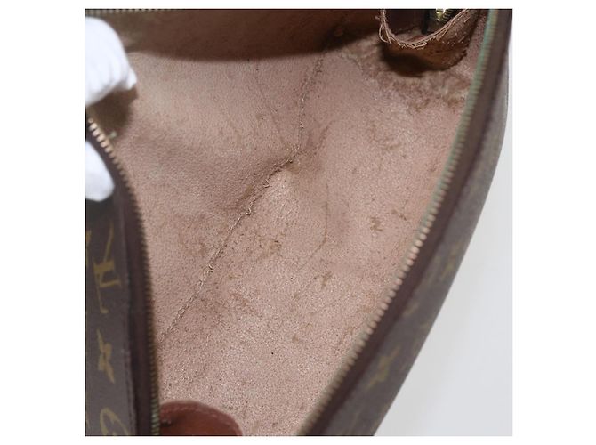 LOUIS VUITTON Pochette Cosmetica Demi Ronde Monogram M47520 LV Auth ka1052 Monogramma - vista 10