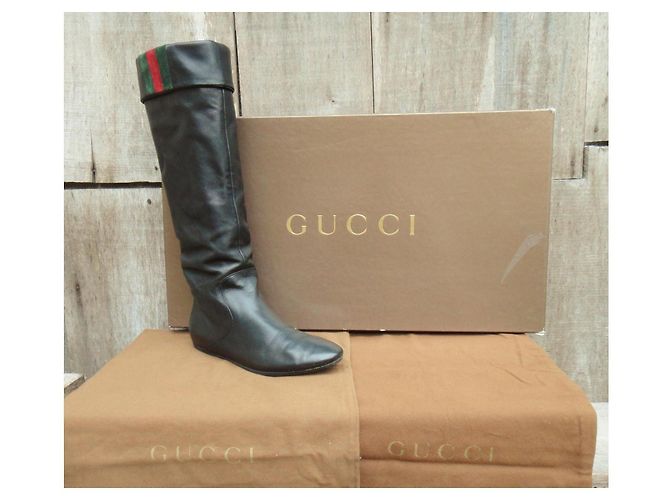 Botas Gucci de cuero negro - vista 3