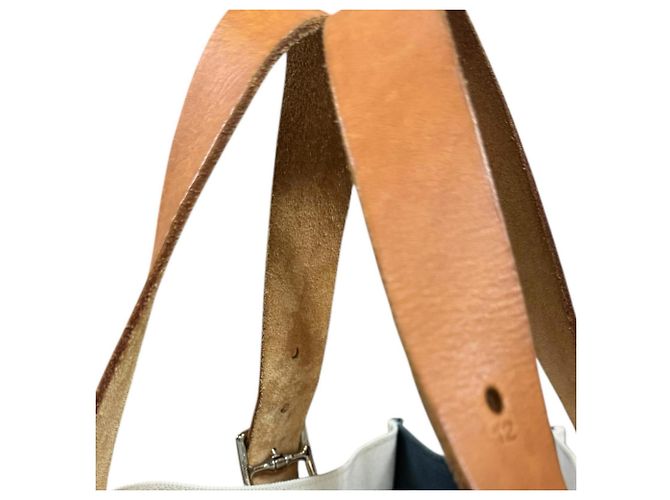 Borsa a Spalla Etrivière di Hermès Bianco Blu navy - vista 16