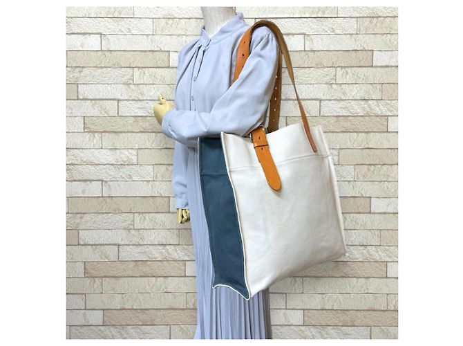Borsa a Spalla Etrivière di Hermès Bianco Blu navy - vista 2