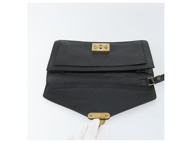 LOUIS VUITTON Epi Serie Dragonne Clutch Bag Nero M52612 LV Auth 160670 - vista 8