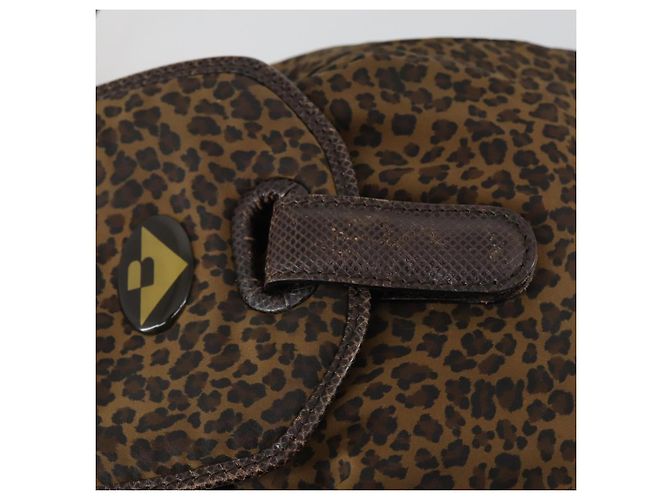 Autre Marque Zaino in nylon marrone e oro Auth yk20025 di BOTTEGA VENETA D'oro - vista 9