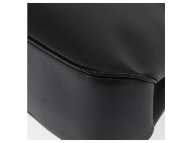 Borsa a Spalla Vala in Pelle Nera e Oro Salvatore Ferragamo Auth BA9162 Nero D'oro - vista 14