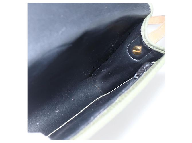 Bolsa de Ombro Christian Dior em Couro Caqui Dourado Auth ar13898 - vista 17