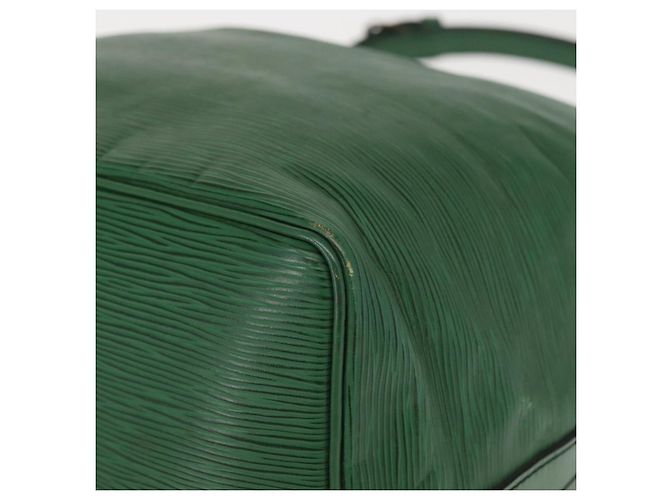Noe LOUIS VUITTON Borsa a Spalla Petit Noé Epi Verde M44104 LV Auth ep12277 - vista 17