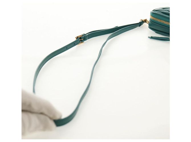 Pochette Miu Miu Matelassé Pelle Verde Oro Auth 158101SM D'oro - vista 14