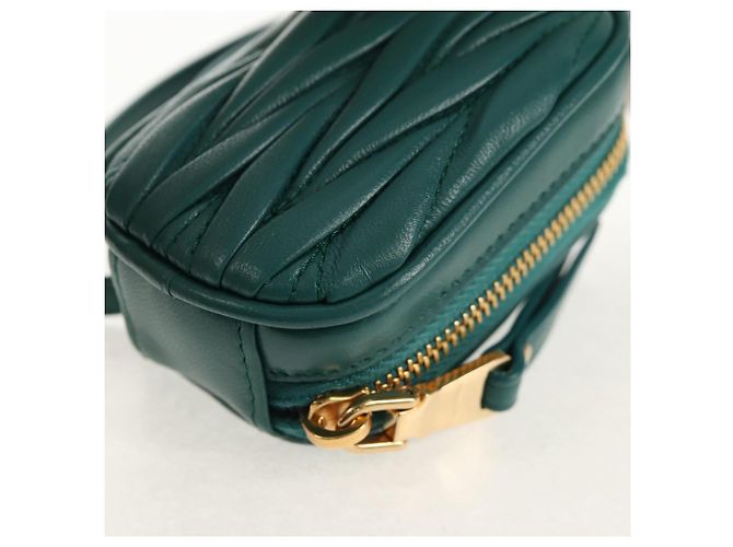 Pochette Miu Miu Matelassé Pelle Verde Oro Auth 158101SM D'oro - vista 18