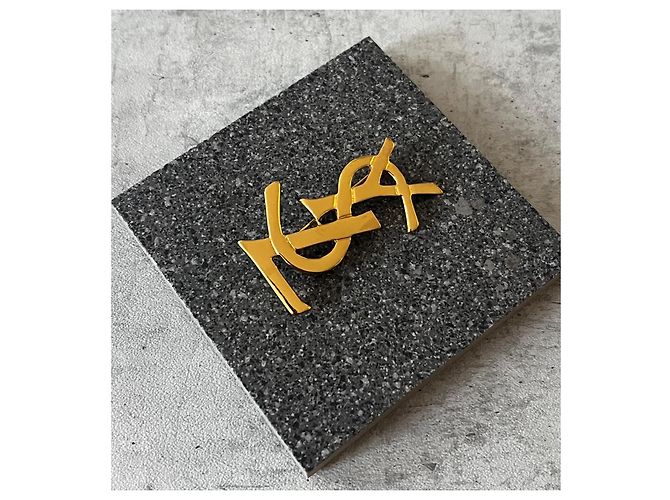 Spilla logo YSL Yves Saint Laurent D'oro - vista 2