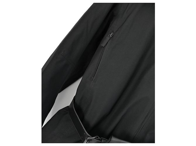 Prada Linea Rossa gesteppte Jacke mit Kunstfellbesatz und Tasche Schwarz - Ansicht 4