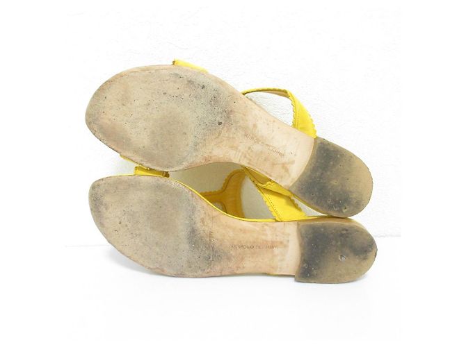 Sandali piatti in suede Altus di Manolo Blahnik Giallo - vista 5