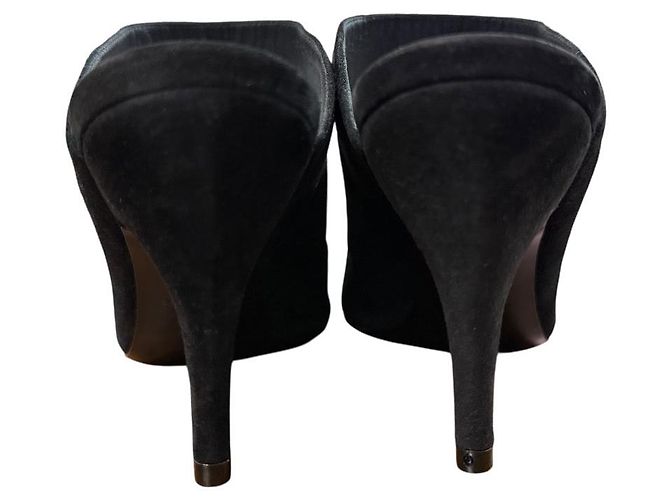Mule in suede con punta affusolata e logo RV Roger Vivier Nero - vista 4