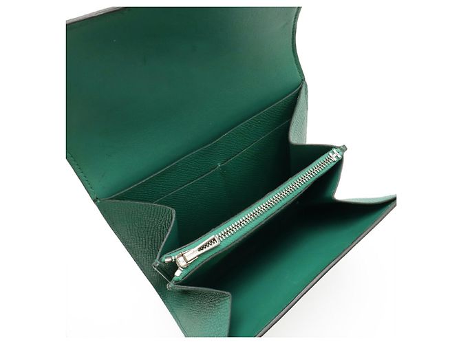 Billetera bi-fold compacta Constance de Hermès Verde - vista 6
