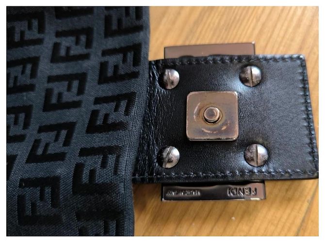 Fendi Schulter-Baguette-Tasche Anthrazitgrau - Ansicht 5