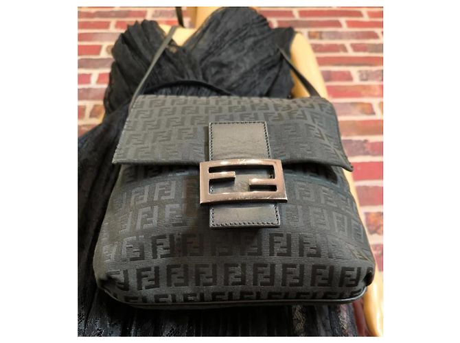 Fendi Schulter-Baguette-Tasche Anthrazitgrau - Ansicht 8