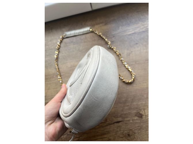 2.55 Bolsa Chanel de couro cor eggshell com corrente dourada Fora de branco - vista 10