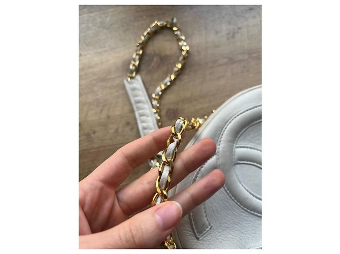 2.55 Bolsa Chanel de couro cor eggshell com corrente dourada Fora de branco - vista 13