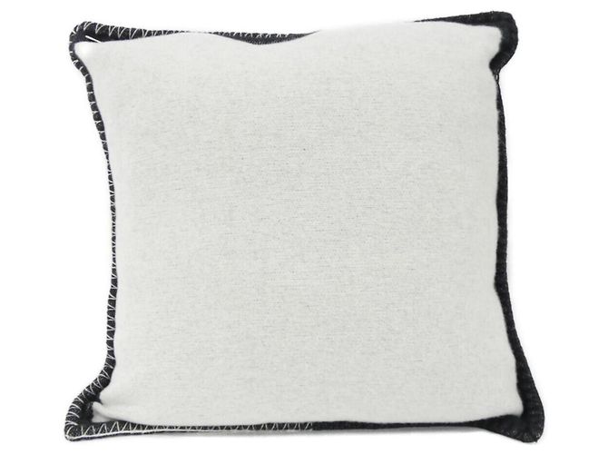 Cuscino in cashmere e lana nera Chanel Nero - vista 2